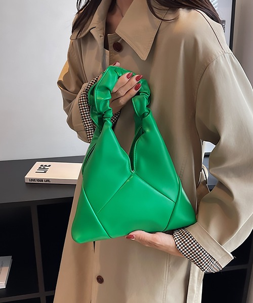 SETUP7（セットアップセブン）の「【SETUP7】ギャザーストラップトライアングルバッグ KNF（ハンドバッグ・レディース・ブラウン/グリーン/ブラック/ホワイト/ベージュ/オレンジ・FREE）」の5枚目の写真