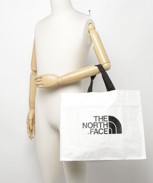 THE NORTH FACE(ザノースフェイス)の「【THE NORTH FACE/ザノースフェイス】SHOPPER BAG M/ショッパーバッグ(エコバッグ/サブバッグ・メンズ・ホワイト/ホワイト系1・FREE)」の14枚目の写真