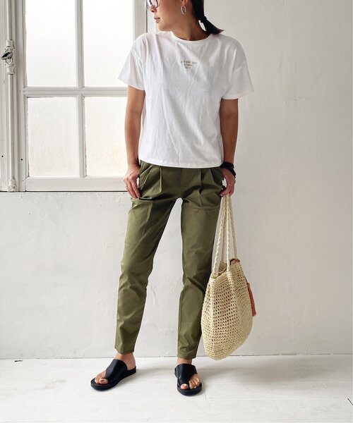 LBC(エルビーシー)の「★ZOZO限定★美脚テーパードパンツパンツ(その他パンツ・レディース・ホワイト/パープル/ブラック/ダークオリーブ/ブルー・L/M/S)」の13枚目の写真
