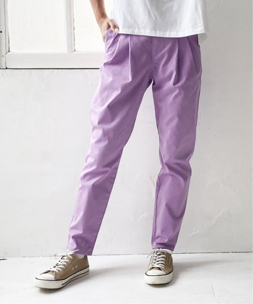 LBC(エルビーシー)の「★ZOZO限定★美脚テーパードパンツパンツ(その他パンツ・レディース・ホワイト/パープル/ブラック/ダークオリーブ/ブルー・L/M/S)」の1枚目の写真