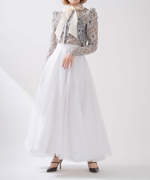 qumerry.(キュメリ)の「レースボリュームブラウス(シャツ/ブラウス・レディース・オフホワイト/サックスブルー/ライトイエロー・MEDIUM/SMALL)」の4枚目の写真