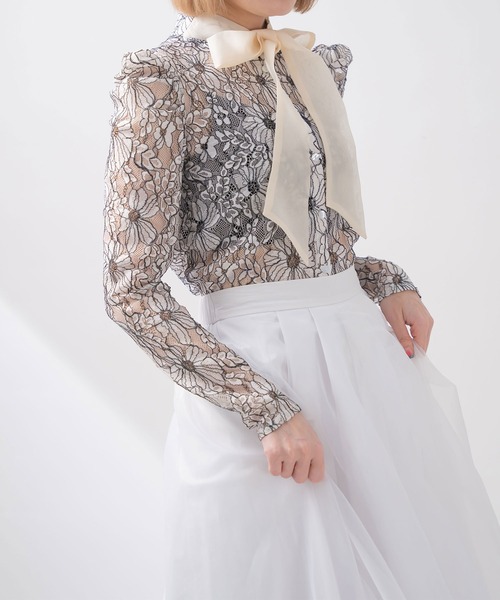 qumerry.(キュメリ)の「レースボリュームブラウス(シャツ/ブラウス・レディース・オフホワイト/サックスブルー/ライトイエロー・MEDIUM/SMALL)」の10枚目の写真