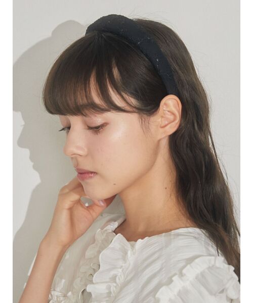 merry jenny（メリージェニー）の「flowerチュールカチューシャ（カチューシャ・レディース・オフホワイト/ブラック・FREE）」の4枚目の写真