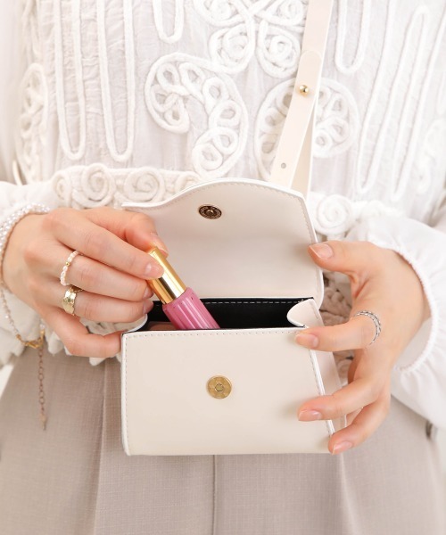 Bab（バブ）の「マイクロショルダーバッグ（ショルダーバッグ・レディース・アイボリー/ブラック/ブラウン・ONESIZE）」の7枚目の写真