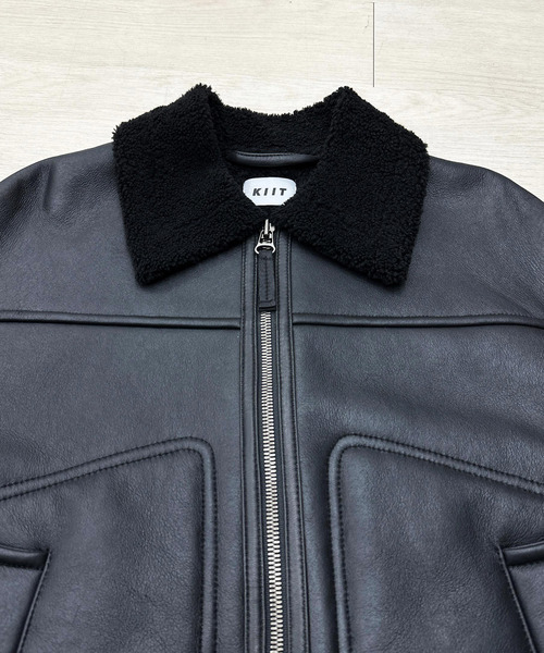 KIIT（キート）の「KIIT キート / ZIP UP SHEARING BLOUSON ジップアップシャーリングブルゾン ムートンジャケット / KIP-Y99-700（ブルゾン・メンズ・イエロー系その他/グレー系その他/ブラック×ブラック・1/2/3）」の4枚目の写真