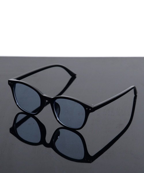 Revo.（レボ）の「＜ROOP＞WELLINGTON COLOR FLAT LENS SUNGLASSES / 'ループ' ウェリントン フラットレンズ サングラス カラーレンズ クリアフレーム UVカット（サングラス・メンズ・スモーク/ブラック/ライトブルー/ライトベージュ/ライトグレー/ライトオレンジ系/ブラウン・FREE）」の5枚目の写真