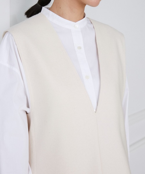 INED（イネド）の「圧縮スムースVネックベスト【セットアップ対応】（ベスト・レディース・ネイビー/オフホワイト・9号）」の14枚目の写真