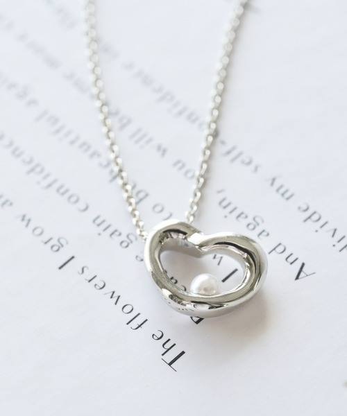 GOLDY(ゴールディ)の「【GOLDY(ゴールディ)】パールインハートトップネックレス(ネックレス・レディース・ゴールド/シルバー・FREE)」の1枚目の写真