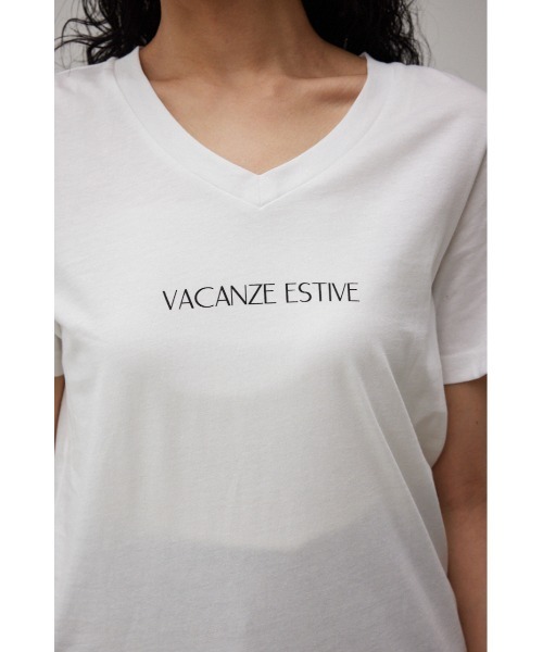 AZUL by moussy(アズールバイマウジー)の「VACANZE ESTIVE V/N LOGO Tシャツ/バガンゼエスティブVネックロゴTシャツ(Tシャツ/カットソー・レディース・ダークオレンジ/ブラック/ホワイト・MEDIUM/SMALL)」の11枚目の写真