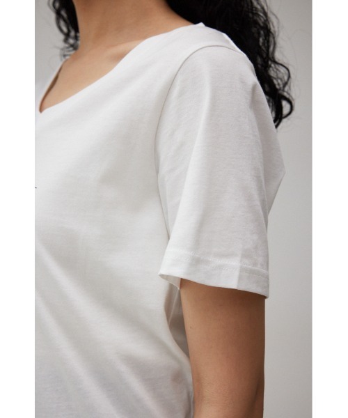 AZUL by moussy(アズールバイマウジー)の「VACANZE ESTIVE V/N LOGO Tシャツ/バガンゼエスティブVネックロゴTシャツ(Tシャツ/カットソー・レディース・ダークオレンジ/ブラック/ホワイト・MEDIUM/SMALL)」の12枚目の写真