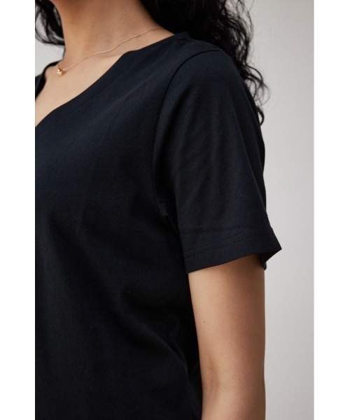 AZUL by moussy(アズールバイマウジー)の「VACANZE ESTIVE V/N LOGO Tシャツ/バガンゼエスティブVネックロゴTシャツ(Tシャツ/カットソー・レディース・ダークオレンジ/ブラック/ホワイト・MEDIUM/SMALL)」の21枚目の写真