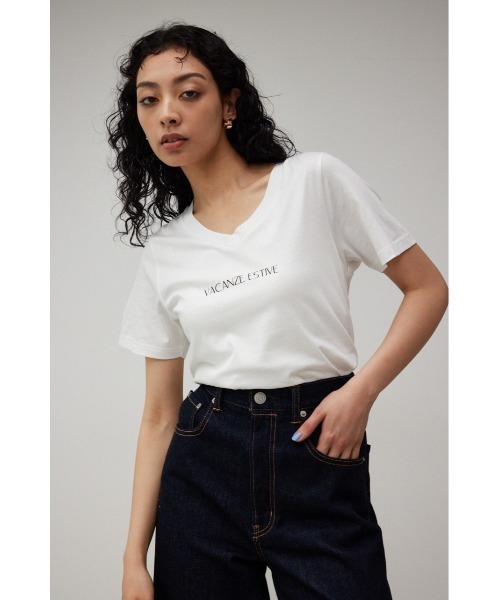 AZUL by moussy(アズールバイマウジー)の「VACANZE ESTIVE V/N LOGO Tシャツ/バガンゼエスティブVネックロゴTシャツ(Tシャツ/カットソー・レディース・ダークオレンジ/ブラック/ホワイト・MEDIUM/SMALL)」の6枚目の写真