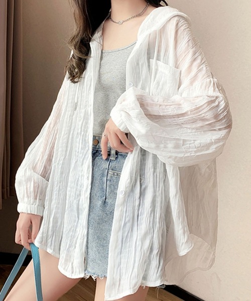 LAFFMO(ラフモ)の「フード付きボリュームスリーブシアーパーカー(パーカー・レディース・ブラック/ホワイト・FREE)」の2枚目の写真