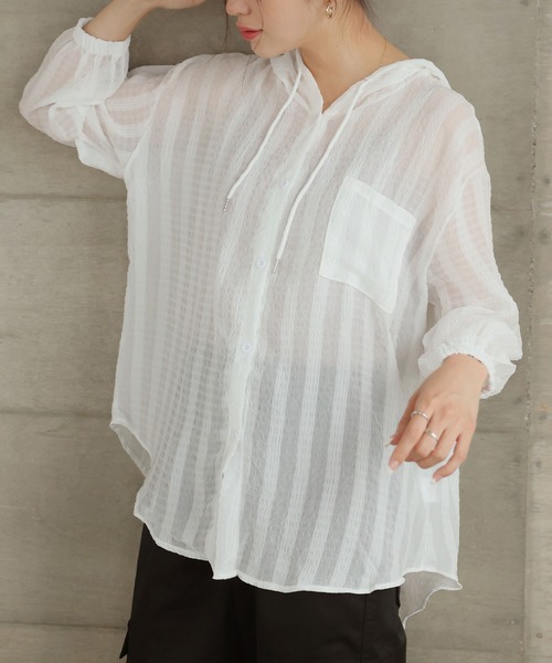 LAFFMO(ラフモ)の「フード付きボリュームスリーブシアーパーカー(パーカー・レディース・ブラック/ホワイト・FREE)」の17枚目の写真