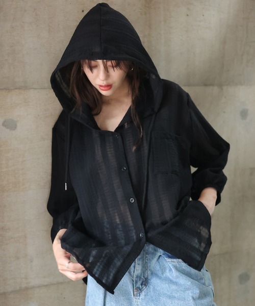 LAFFMO(ラフモ)の「フード付きボリュームスリーブシアーパーカー(パーカー・レディース・ブラック/ホワイト・FREE)」の19枚目の写真