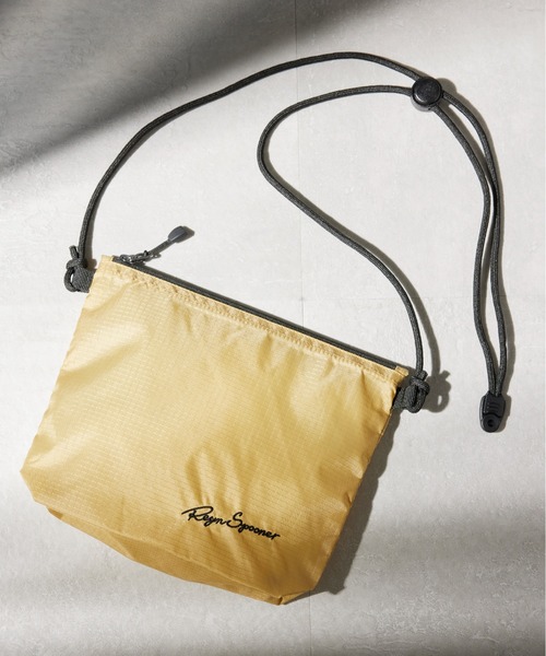 reyn spooner(レインスプーナー)の「【Reyn Spooner】RIPSTOP NYLON SACOCHE 1420-01(ショルダーバッグ・メンズ・オリーブ/ブラック/ネイビー/ベージュ・FREE)」の2枚目の写真