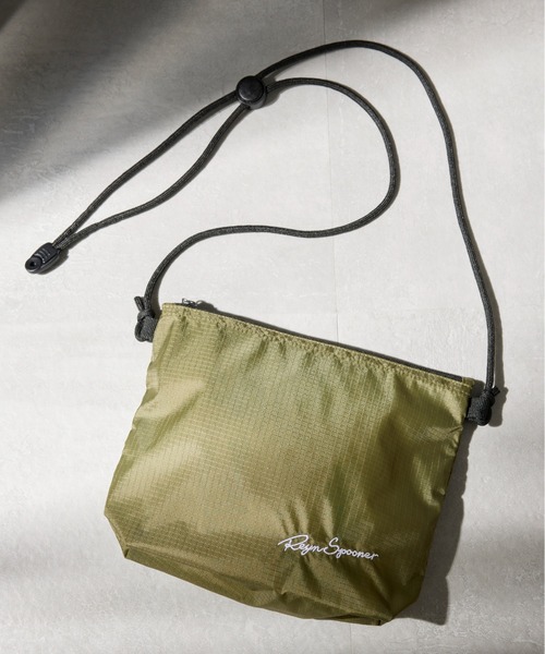reyn spooner(レインスプーナー)の「【Reyn Spooner】RIPSTOP NYLON SACOCHE 1420-01(ショルダーバッグ・メンズ・オリーブ/ブラック/ネイビー/ベージュ・FREE)」の3枚目の写真