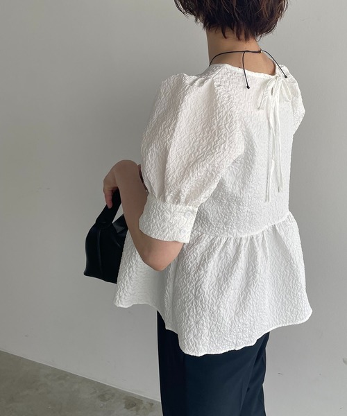 antic rag(アンティックラグ)の「【WEB限定】バックリボンジャガードペプラムブラウス(シャツ/ブラウス・レディース・ホワイト/ブラック・FREE)」の4枚目の写真