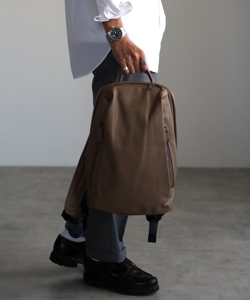 GUSCIO UOMO（グッシオ ウォーモ）の「【グッシオウォーモ】PUレザー リュックサック バックパック ユニセックス 軽量（ビジネスバッグ・メンズ・グリーン/ダークグレー/モカ/ブラック/グレイッシュベージュ・FREE）」の13枚目の写真