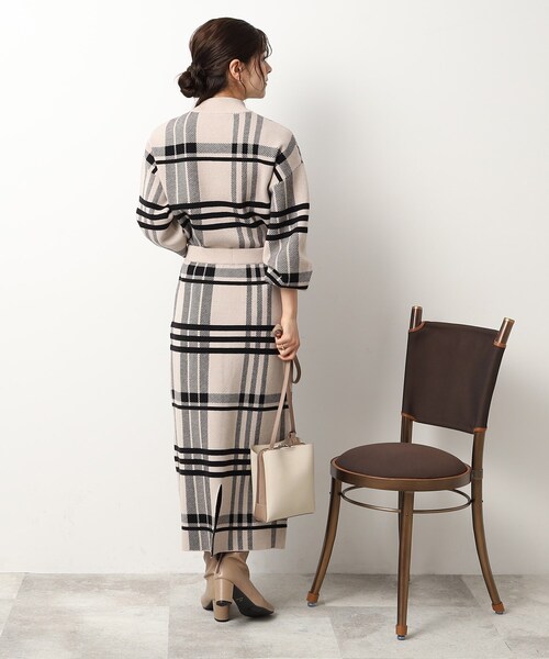 DRESKIP（ドレスキップ）の「◆【洗える/セットアップ可】レトロでシックなチェック柄 モックネック ジャカードニット（ニット/セーター・レディース・ブラック系1/グリーン系その他3/ベージュ系その他4・04/03/02）」の6枚目の写真