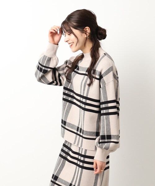 DRESKIP（ドレスキップ）の「◆【洗える/セットアップ可】レトロでシックなチェック柄 モックネック ジャカードニット（ニット/セーター・レディース・ブラック系1/グリーン系その他3/ベージュ系その他4・04/03/02）」の8枚目の写真