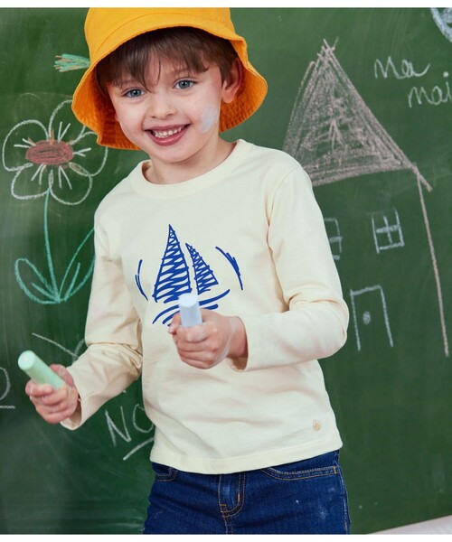 PETIT BATEAU（プチバトー）の「プリント長袖Ｔシャツ（Tシャツ/カットソー・キッズ・ブルー系その他/ホワイト×ブルー/ライトブルー/ライトグレー/ダークネイビー・10YEAR/12YEAR/6YEAR/8YEAR）」の2枚目の写真