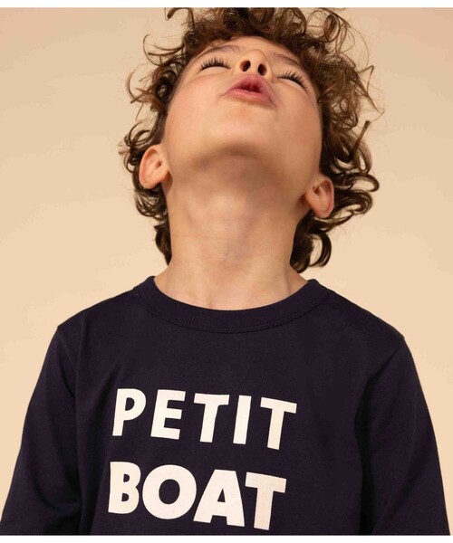 PETIT BATEAU（プチバトー）の「プリント長袖Ｔシャツ（Tシャツ/カットソー・キッズ・ブルー系その他/ホワイト×ブルー/ライトブルー/ライトグレー/ダークネイビー・10YEAR/12YEAR/6YEAR/8YEAR）」の4枚目の写真