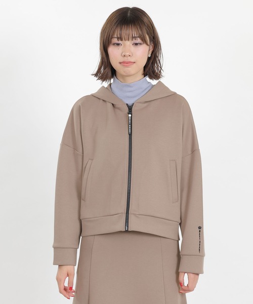 MARY QUANT（マリークワント）の「ボンディングシリコンロゴ パーカ