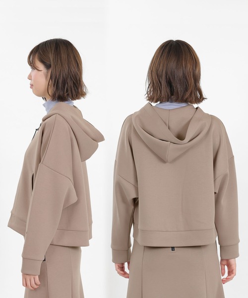 MARY QUANT（マリークワント）の「ボンディングシリコンロゴ パーカ