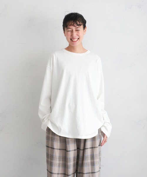 soulberry（ソウルベリー）の「裾出しスマイルなロンT（Tシャツ/カットソー・レディース・モスグリーン/オフホワイト/スミクロ/マスタード・M/L/LL/3L/4L）」の7枚目の写真