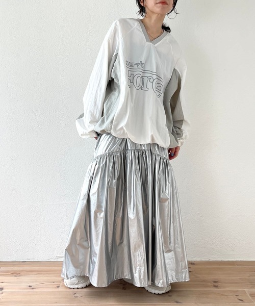 wee9s（ウィークス）の「metallic gatherer flare skirt