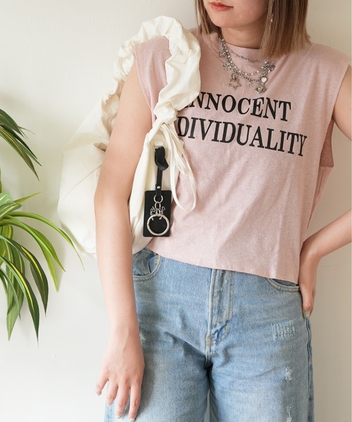 SALON de RUBAN(サロンドルヴァン)の「【SALON de RUBAN / サロン ド ルヴァン】 クシュクシュ ギャザーショルダーバッグ スモール(ショルダーバッグ・レディース・ブラック/ピンク/グレー/ベージュ/イエロー/ライトグレー/ホワイト/ブルー・FREE)」の2枚目の写真