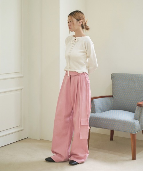 UNE MANSION（ユヌマンション）の「ホルターネックショルダースリットＴシャツニットカットソー（Tシャツ/カットソー・レディース・ブラック/ベージュ/アイボリー・FREE）」の5枚目の写真