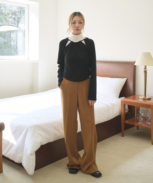 UNE MANSION（ユヌマンション）の「ホルターネックショルダースリットＴシャツニットカットソー（Tシャツ/カットソー・レディース・ブラック/ベージュ/アイボリー・FREE）」の12枚目の写真