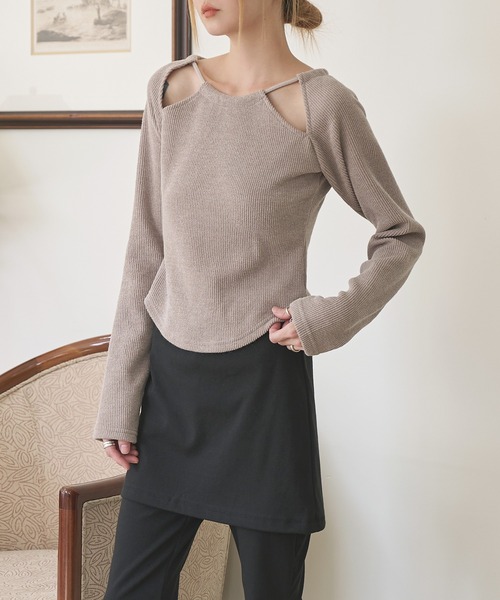 UNE MANSION（ユヌマンション）の「ホルターネックショルダースリットＴシャツニットカットソー（Tシャツ/カットソー・レディース・ブラック/ベージュ/アイボリー・FREE）」の19枚目の写真