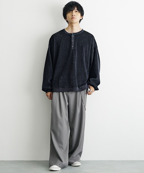 MinoriTY（マイノリティ）の「【MinoriTY】コーデュロイ＆スウェード生地ニットソートレーナー ヘンリーネック クルーネック スウェット メンズ ビッグシルエット オーバーサイズ ルーズフィット 秋服 冬服【MinoriTY】（スウェット・メンズ・ブルー/チャコール/アイボリー/モカ/グリーン/チャコールグレー/グレイッシュベージュ/キナリ/ネイビー/ブルー系その他/ベージュ系その他/レッド系その他/ワイン/グレー系その他・S/M/L）」の16枚目の写真