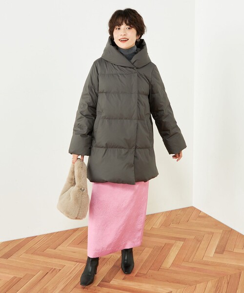 NOLLEY’S（ノーリーズ）の「撥水ダウンショール風フードコート（ダウンジャケット/コート・レディース・オフホワイト/ブラック/チャコールグレー・36/38）」の13枚目の写真