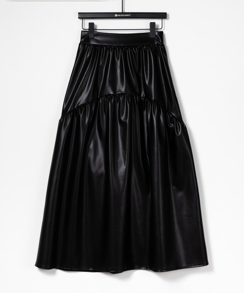 me+em select(ミームセレクト)の「【 2color 】メタリックフェイクレザーギャザーフレアスカート / metallic fake leather gather flare skirt(スカート・レディース・シルバー/ブラック・LARGE/MEDIUM/SMALL)」の15枚目の写真