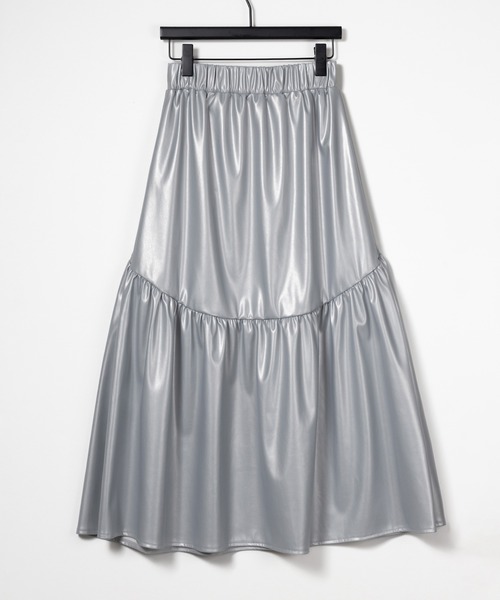 me+em select(ミームセレクト)の「【 2color 】メタリックフェイクレザーギャザーフレアスカート / metallic fake leather gather flare skirt(スカート・レディース・シルバー/ブラック・LARGE/MEDIUM/SMALL)」の17枚目の写真