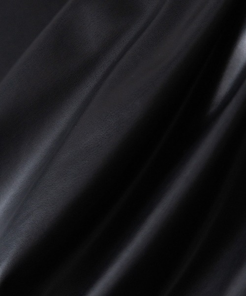 me+em select(ミームセレクト)の「【 2color 】メタリックフェイクレザーギャザーフレアスカート / metallic fake leather gather flare skirt(スカート・レディース・シルバー/ブラック・LARGE/MEDIUM/SMALL)」の19枚目の写真