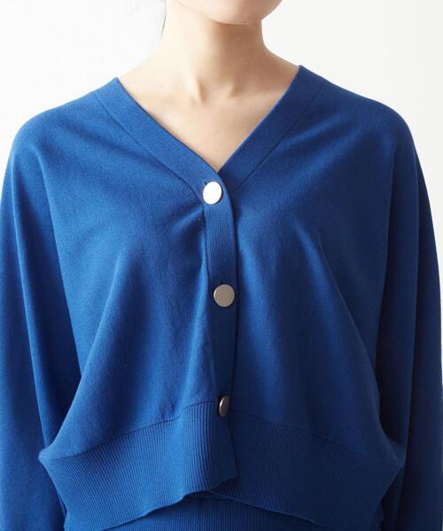 Liesse(リエス)の「Vネックドルマンカーディガン(カーディガン/ボレロ・レディース・アイボリー/ブルー/ネイビー・FREE)」の17枚目の写真