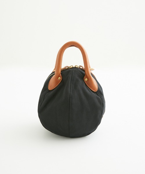 ADAM ET ROPE'（アダムエロペ）の「《別注》【THE QUALITY MENDING CO. /ザ クオリティーメンディング】BOWLING BAG（ハンドバッグ・メンズ・ブラック/チャコールグレー/オリーブ/キナリ/ブルー系その他4/ダークブラウン・FREE）」の4枚目の写真