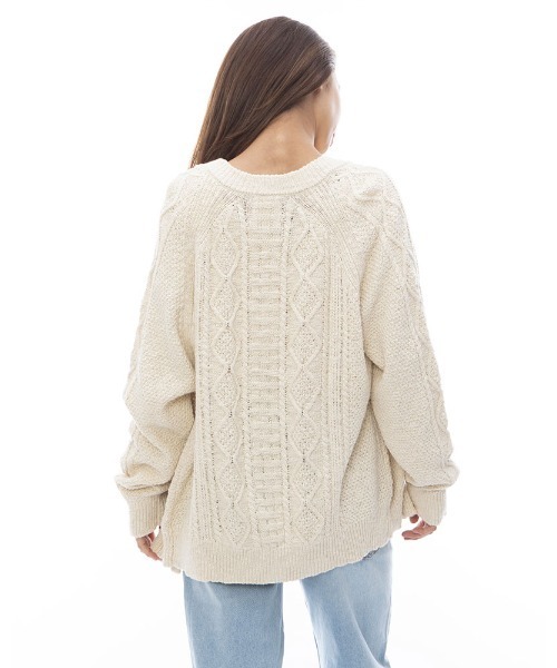 BILLABONG(ビラボン)の「【直営店限定】BILLABONG レディース KNIT CARDIGAN カーディガン 【2024年春夏モデル】/ビラボンラウンドネックワンポイントブランドロゴカーディガン(カーディガン/ボレロ・レディース・アイボリー/ブルー/ベージュ・MEDIUM)」の9枚目の写真
