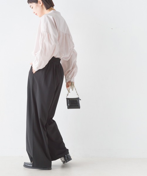 OMNES（オムネス）の「綾織ストレッチタックワイドパンツ（その他パンツ・レディース・ベージュ/ブラック・FREE）」の18枚目の写真