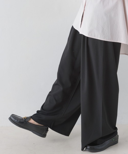 OMNES（オムネス）の「綾織ストレッチタックワイドパンツ（その他パンツ・レディース・ベージュ/ブラック・FREE）」の12枚目の写真