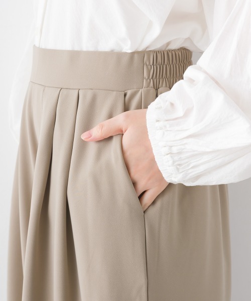 OMNES（オムネス）の「綾織ストレッチタックワイドパンツ（その他パンツ・レディース・ベージュ/ブラック・FREE）」の14枚目の写真