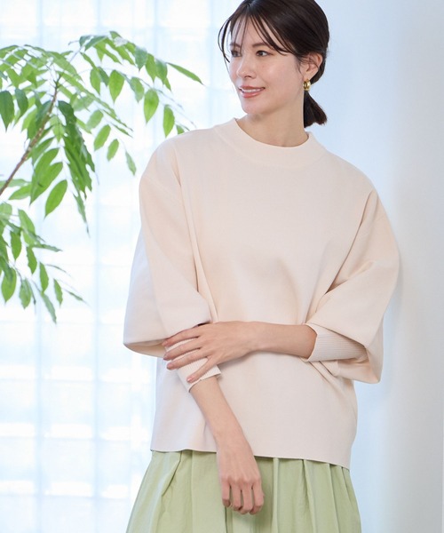 Elura(エルーラ)の「<2024春ver>美人袖コンプルオーバー(ニット/セーター・レディース・ホワイト/ブラウン系その他/グリーン系その他・MEDIUM/LARGE)」の1枚目の写真