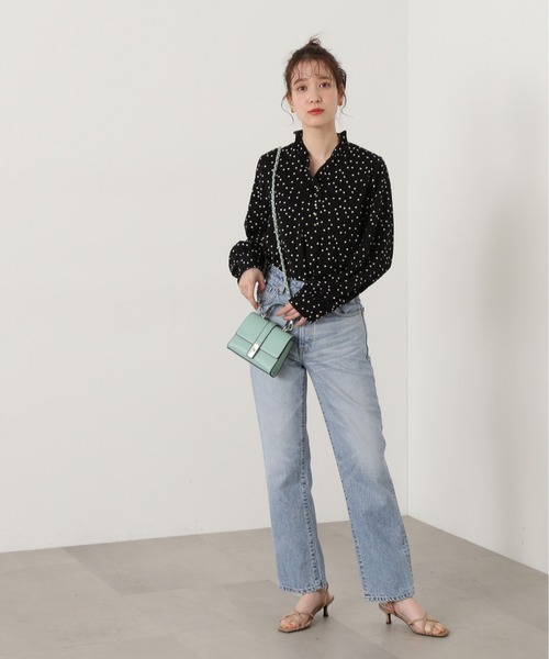 N.（N. Natural Beauty Basic）（エヌエヌナチュラルビューティーベーシック）の「◆Ｖネックフリルフロントボタンブラウス（シャツ/ブラウス・レディース・ドット/ブルー/オフホワイト・MEDIUM）」の10枚目の写真