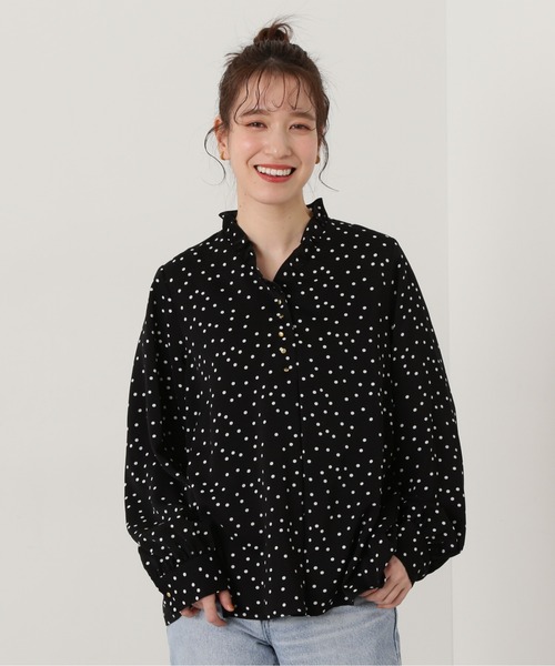 N.（N. Natural Beauty Basic）（エヌエヌナチュラルビューティーベーシック）の「◆Ｖネックフリルフロントボタンブラウス（シャツ/ブラウス・レディース・ドット/ブルー/オフホワイト・MEDIUM）」の14枚目の写真