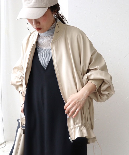 reca(レカ)の「後ろギャザーMA-1(MA-1・レディース・ブラック/ライトベージュ/キャメル/オリーブ・FREE)」の3枚目の写真